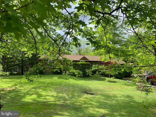 2046 Ziegler Road Pennsburg, PA 18073 - Photo 3 of 34