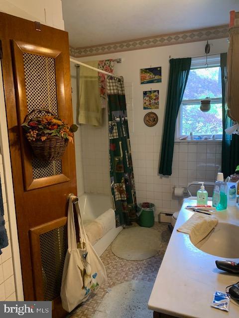 2046 Ziegler Road Pennsburg, PA 18073 - Photo 22 of 34 Hall Bath