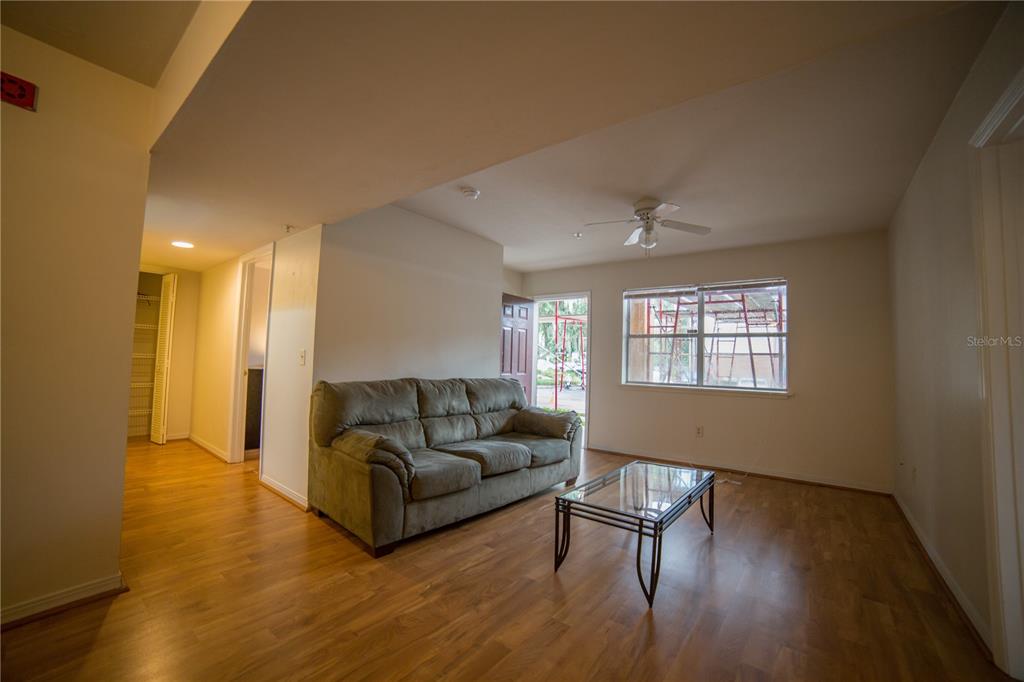 2360 Southwest Archer Road, Unit 907 Gainesville, FL 32608 - Photo 5 of 9