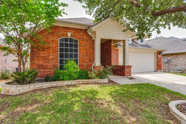 $2,300 | 1316 Mountain Air Trail, Fort Worth, TX 76131