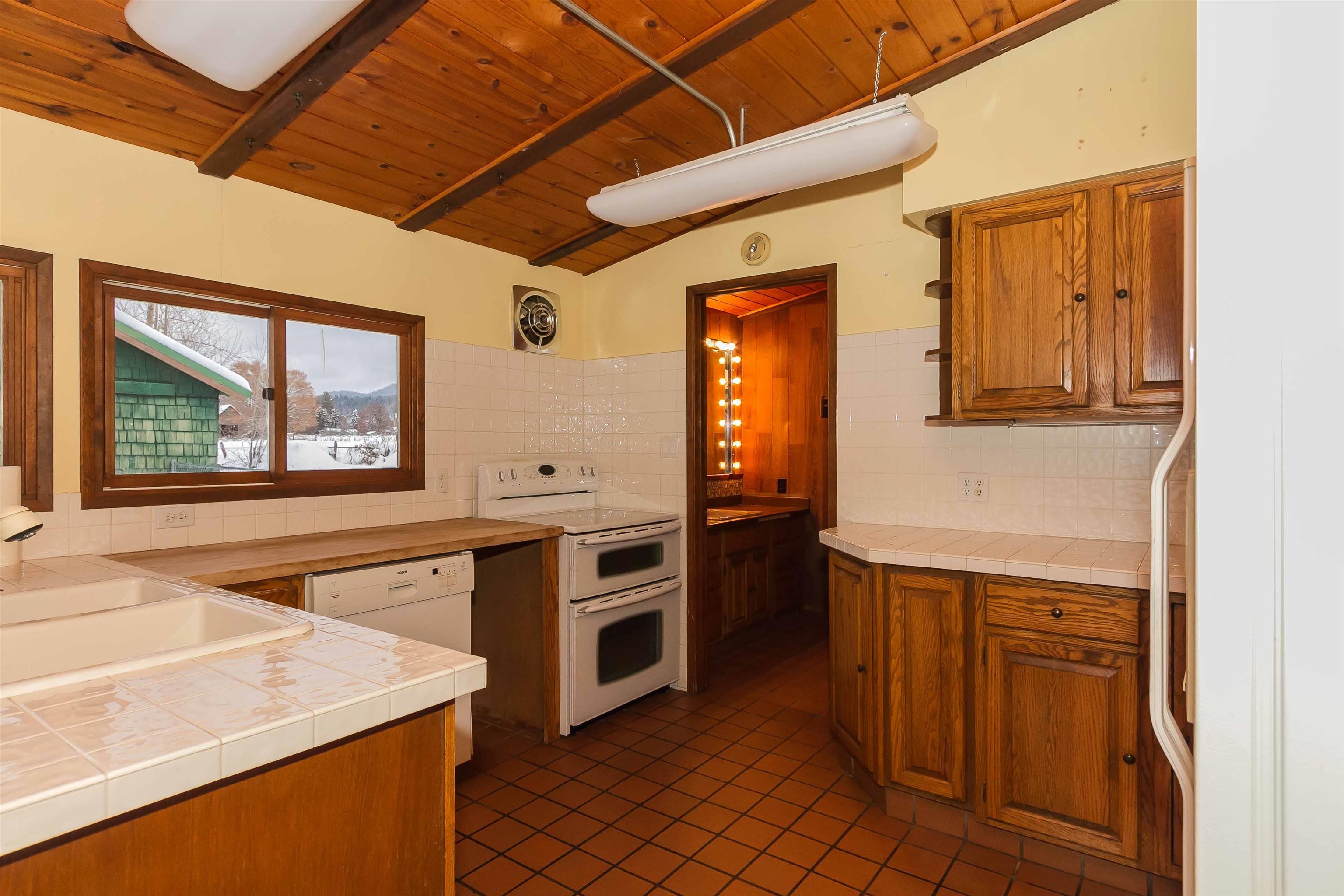 2239 Spence Road Chewelah, WA 99109 - Photo 18 of 50