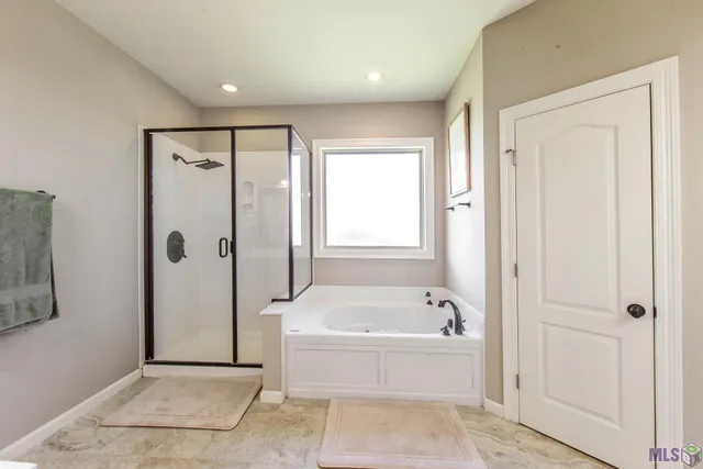 $439,000 | 352 Sugar Highland Boulevard, Houma, LA 70360