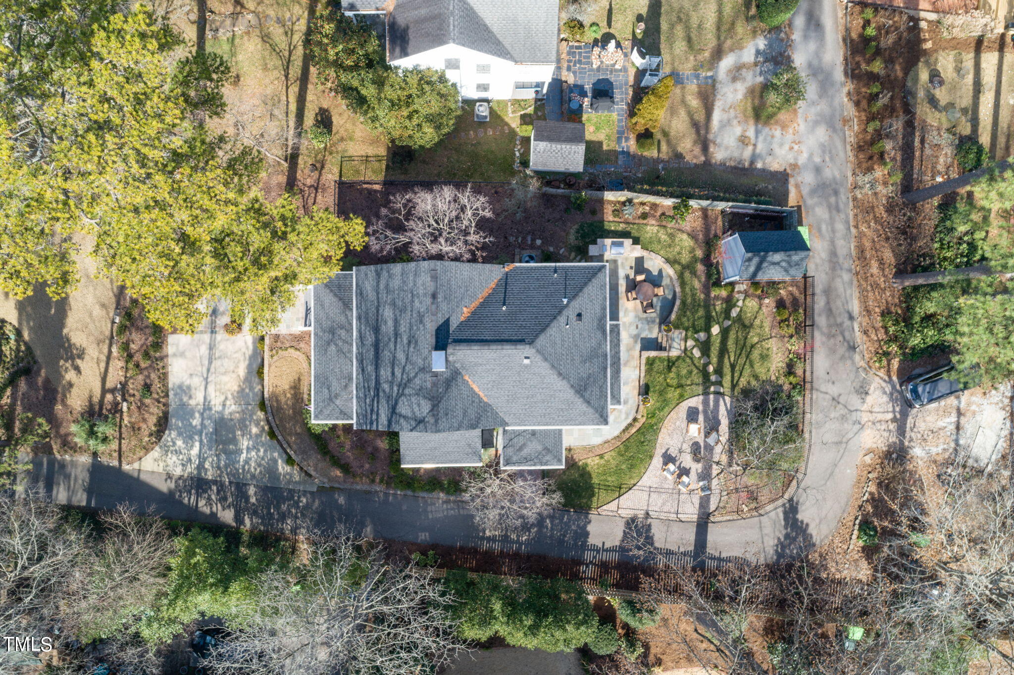 2312 Oxford Road Raleigh, NC 27608 - Photo 34 of 40 13-web-or-mls-DJI_0828