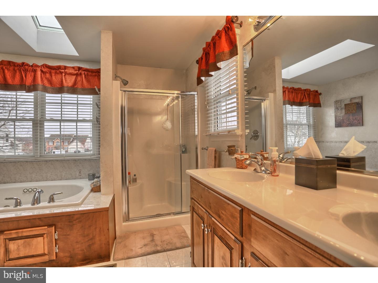 48 Connecticut Avenue Sinking Spring, PA 19608 - Photo 20 of 25 Master Bathroom