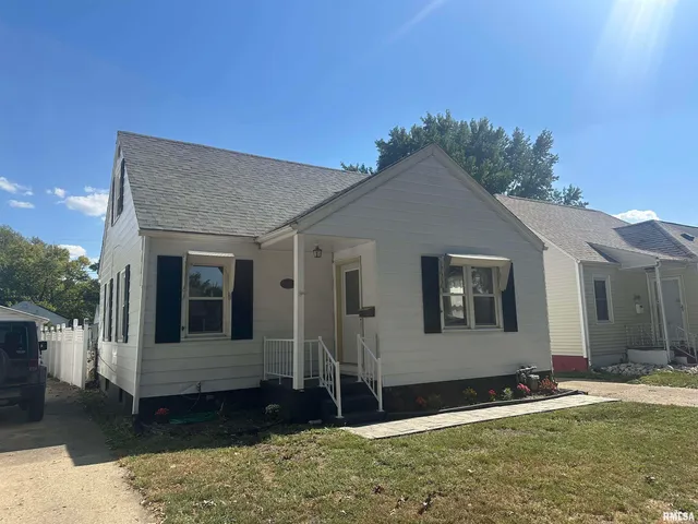 $159,900 | 2052 North 20th Street, Springfield, IL 62702