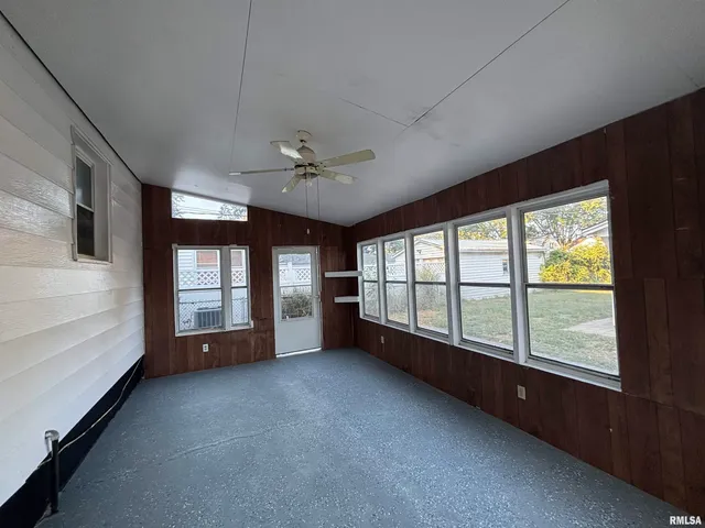 $159,900 | 2052 North 20th Street, Springfield, IL 62702