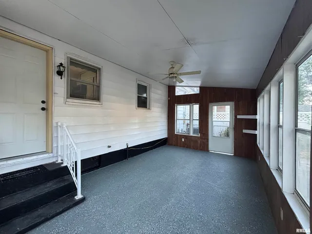 $159,900 | 2052 North 20th Street, Springfield, IL 62702