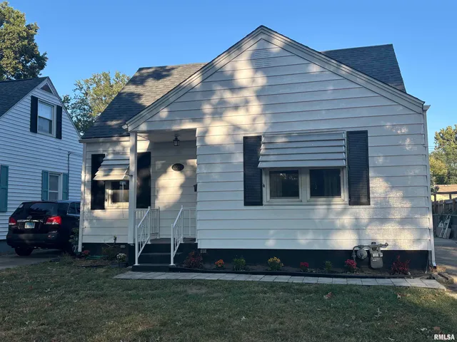 $159,900 | 2052 North 20th Street, Springfield, IL 62702