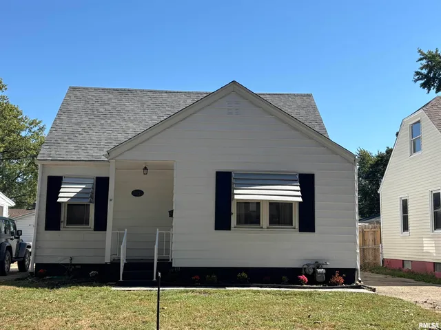 $159,900 | 2052 North 20th Street, Springfield, IL 62702