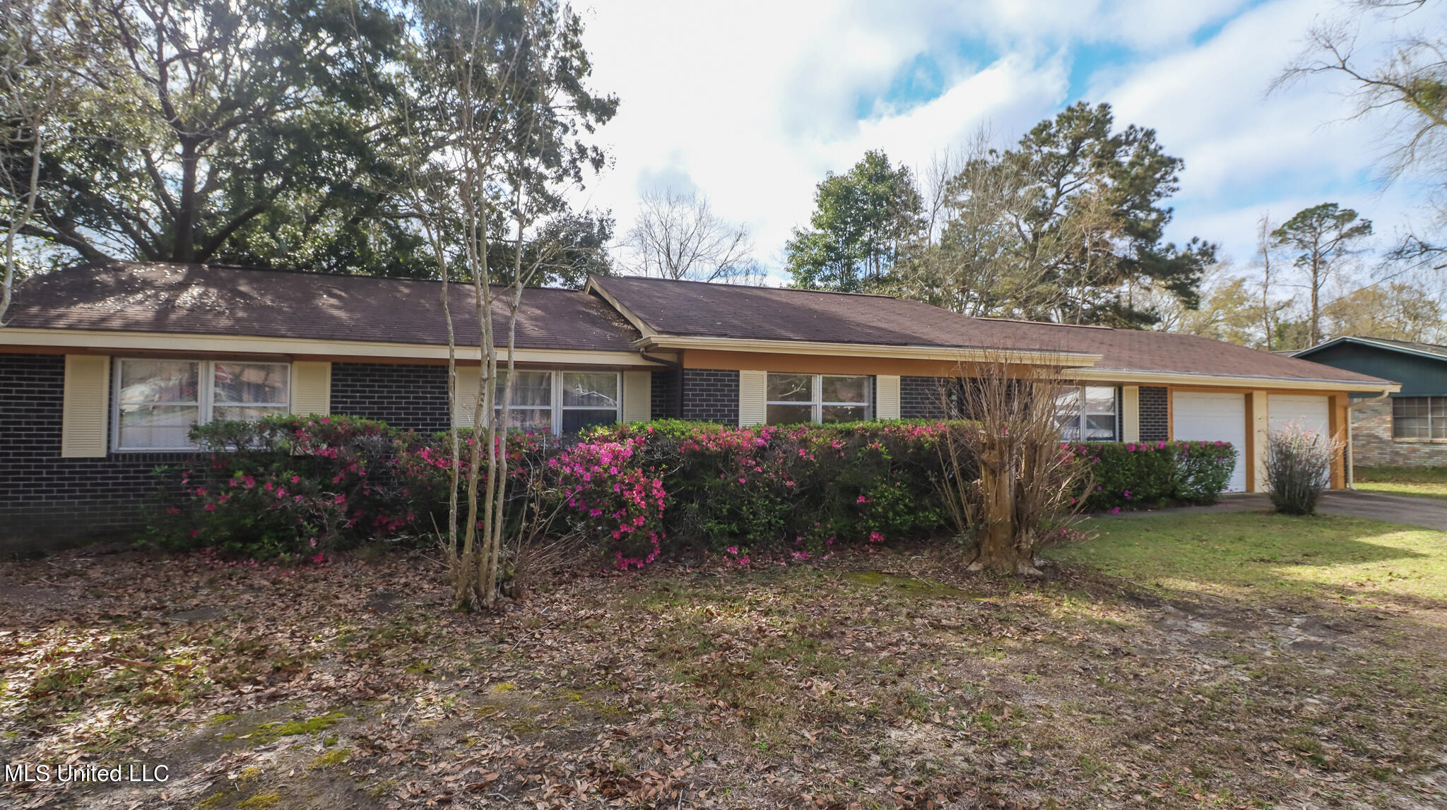 2233 Old Popp's Ferry Road Biloxi, MS 39532 - Photo 1 of 20 Front