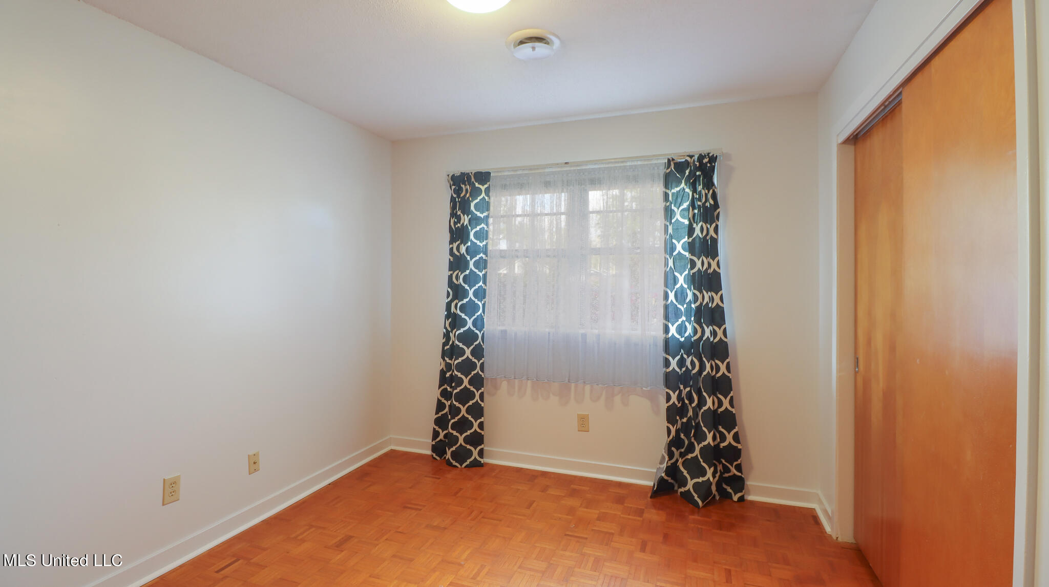 2233 Old Popp's Ferry Road Biloxi, MS 39532 - Photo 17 of 20 Bedroom 1