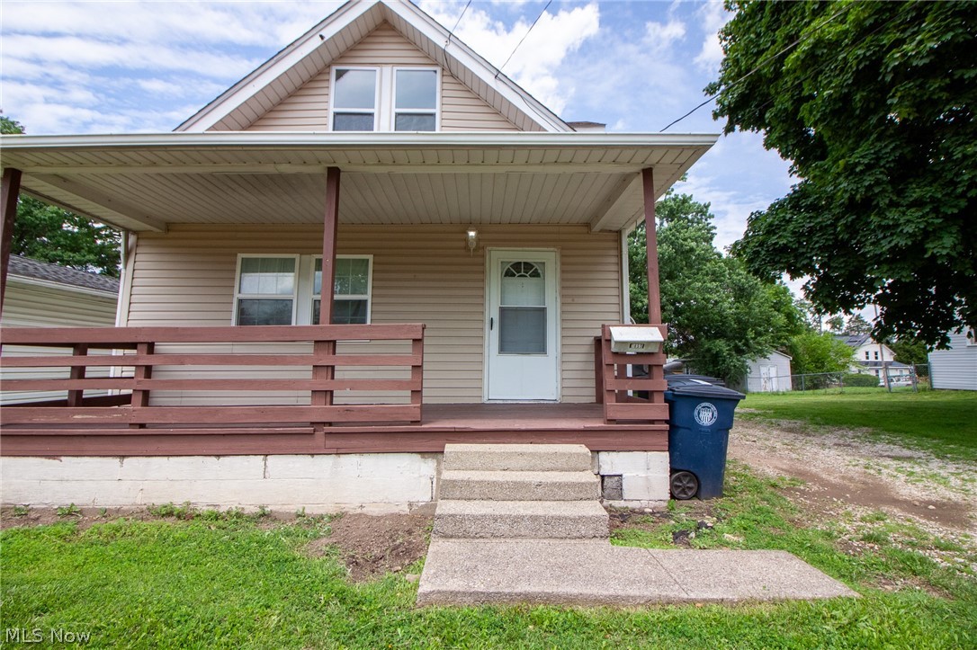 1869 Springfield Center Road Akron, OH 44312 - Photo 3 of 21