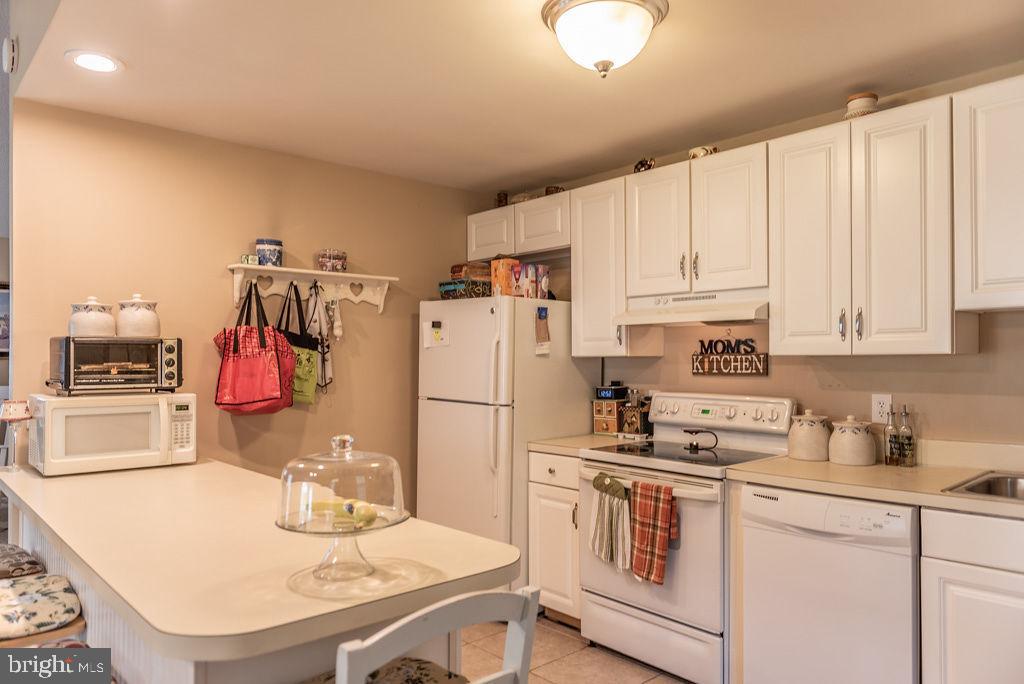 49 Pinehurst Road Ocean Pines, MD 21811 - Photo 8 of 17 Kitchen