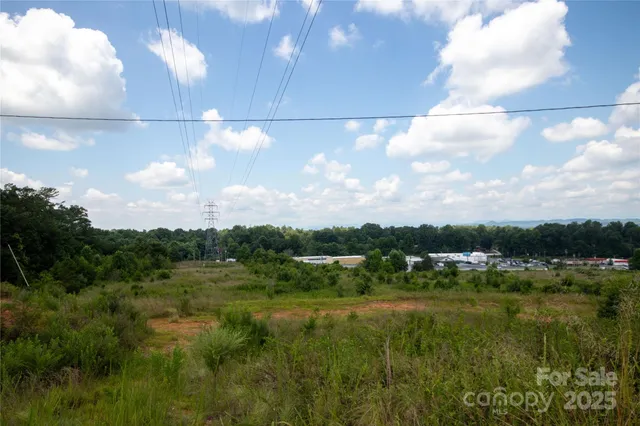 a view of an outdoor space and a yard
