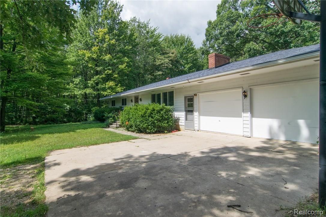 6310 Chesaning Road Chesaning, MI 48616 - Photo 48 of 49 DSC_0270.jpg