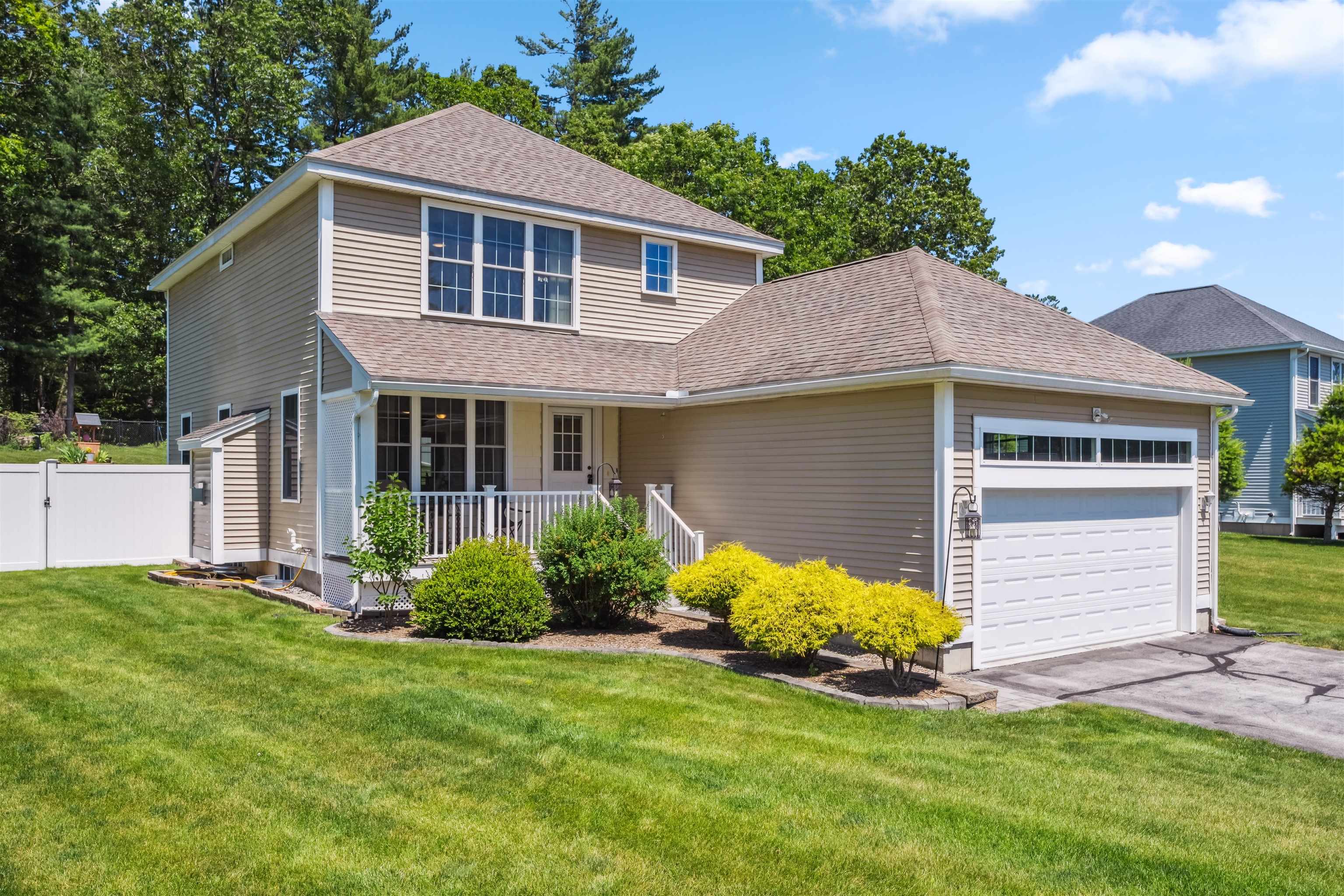 11 Emerson Drive Derry, NH 03038 - Photo 1 of 40