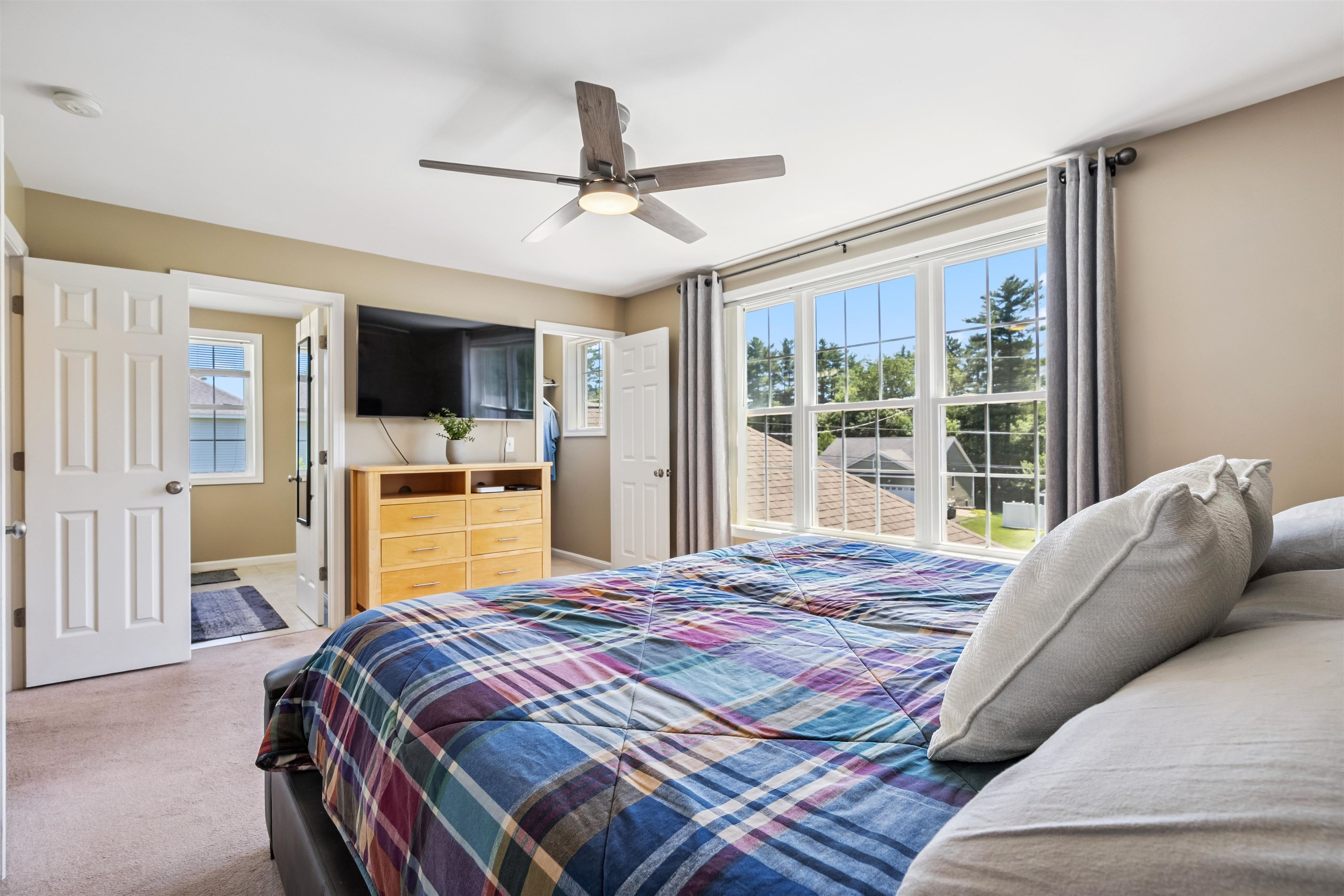 11 Emerson Drive Derry, NH 03038 - Photo 17 of 40