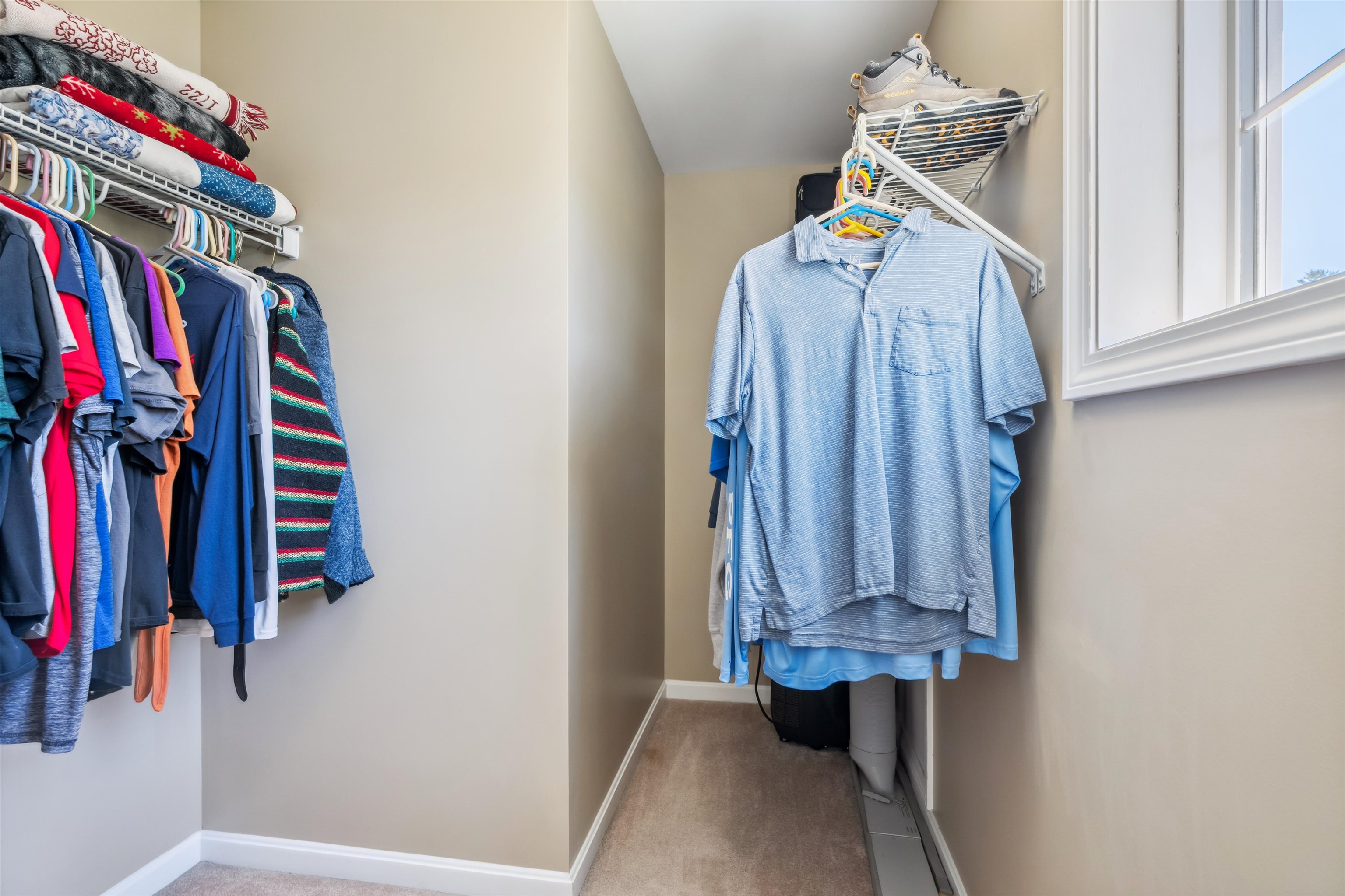 11 Emerson Drive Derry, NH 03038 - Photo 18 of 40