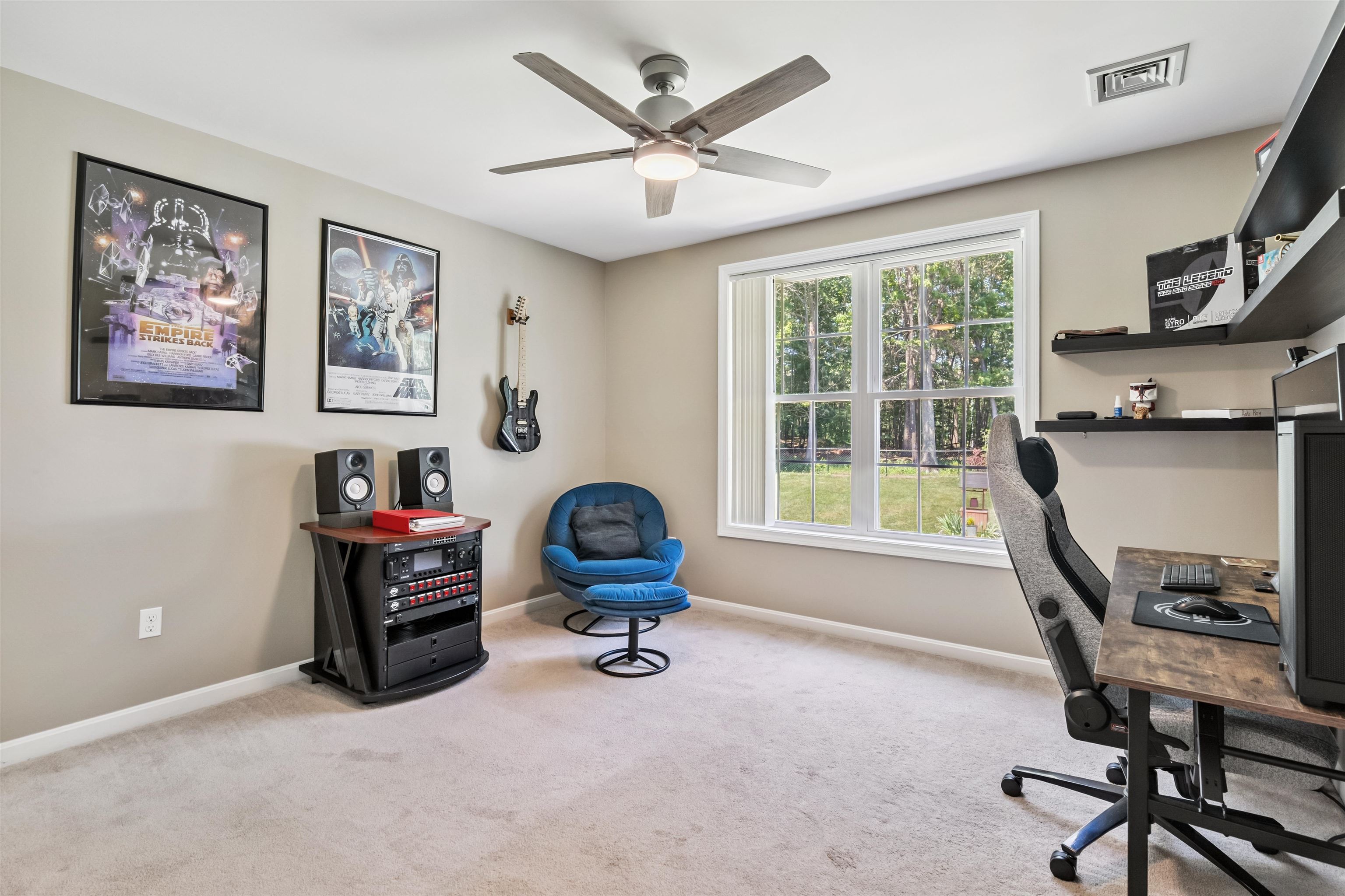 11 Emerson Drive Derry, NH 03038 - Photo 22 of 40