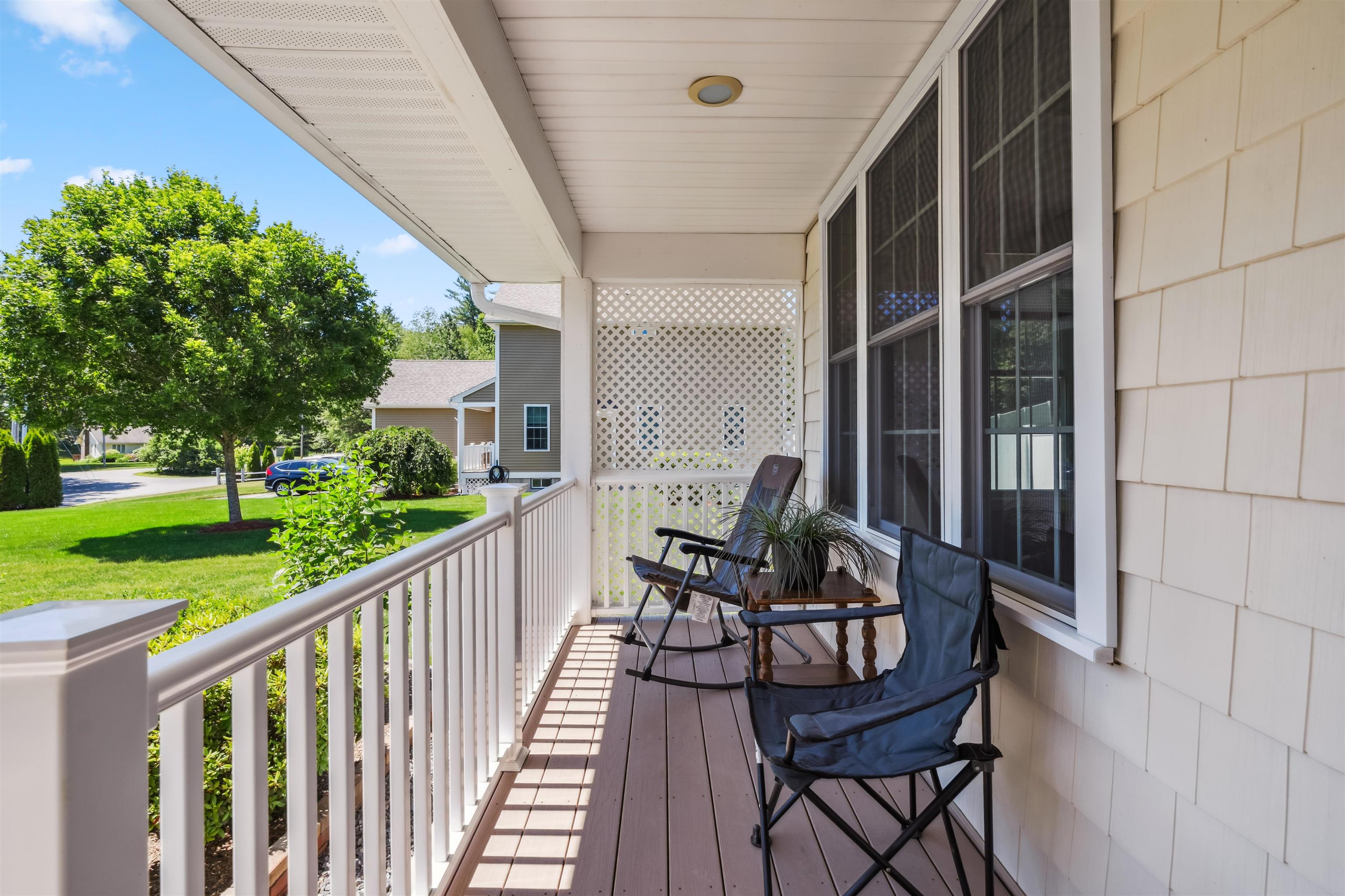 11 Emerson Drive Derry, NH 03038 - Photo 4 of 40