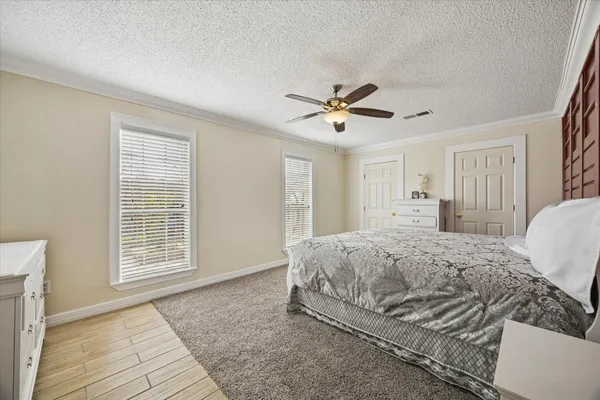 $275,000 | 305 West Thomas Avenue, Pasadena, TX 77506