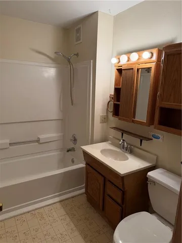 $199,900 | 1305 Lawrence Avenue, Leavenworth, KS 66048