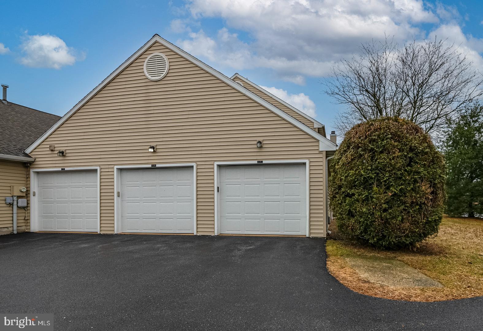 117 Heather Lane Reading, PA 19610 - Photo 4 of 21