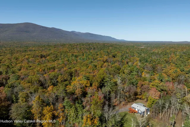 a view of an mountain & lake