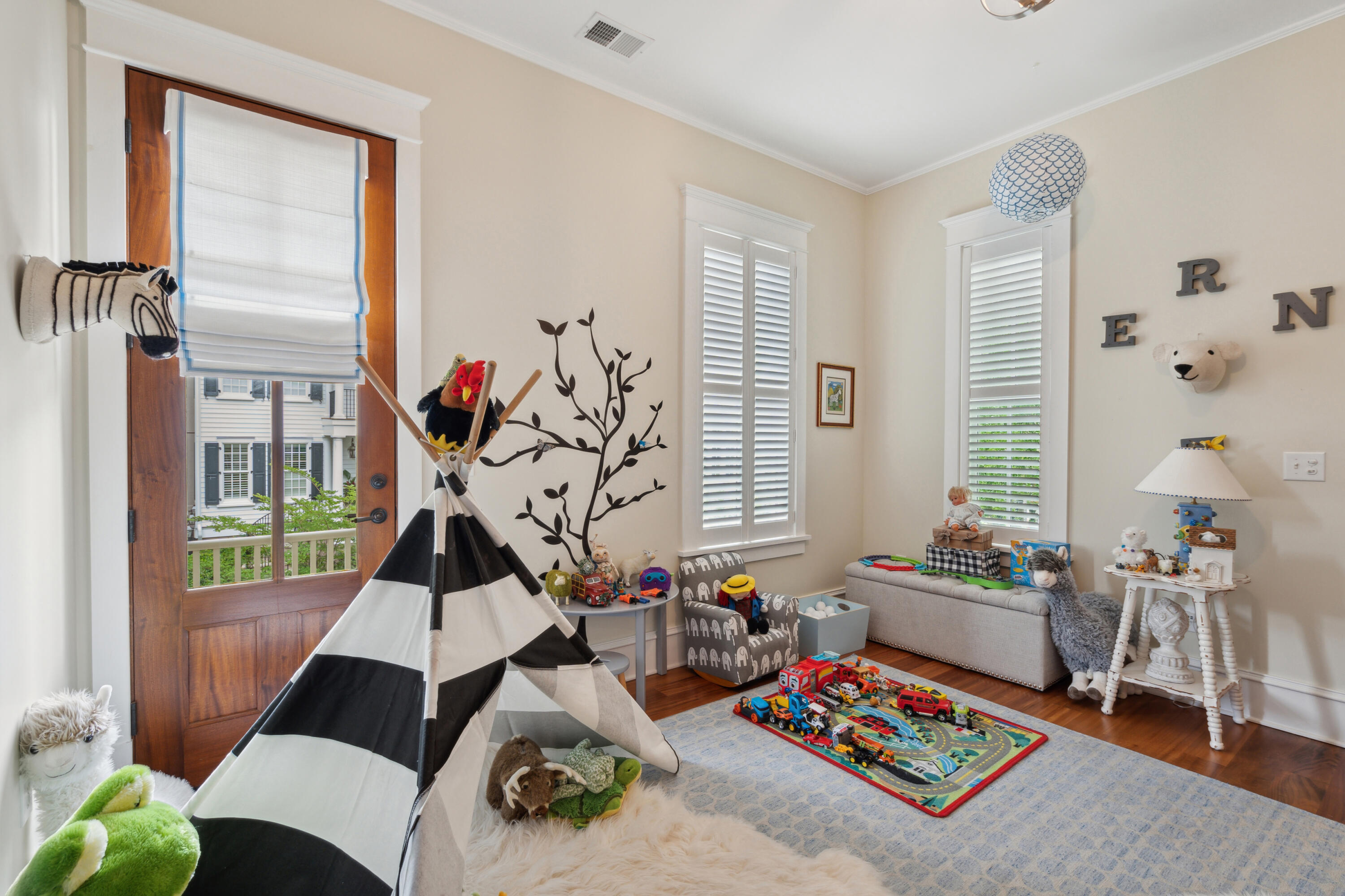 28 Robert Mills Circle Mount Pleasant, SC 29464 - Photo 30 of 45 28RobertMillsCir-KeenEyeMarketing-051