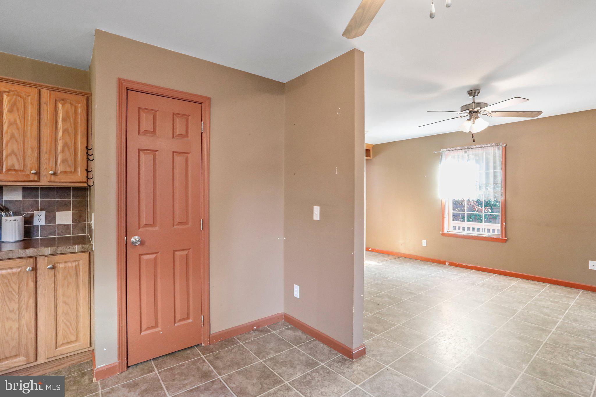 4995 Wright Road Fayetteville, PA 17222 - Photo 12 of 37 Pantry