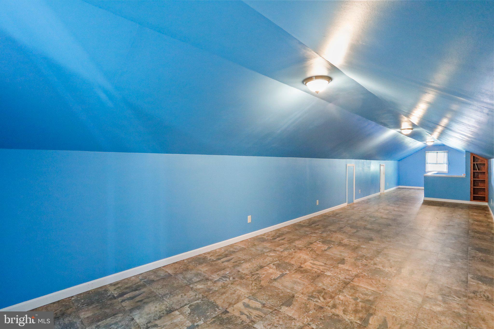 4995 Wright Road Fayetteville, PA 17222 - Photo 27 of 37 HUGE AREA!