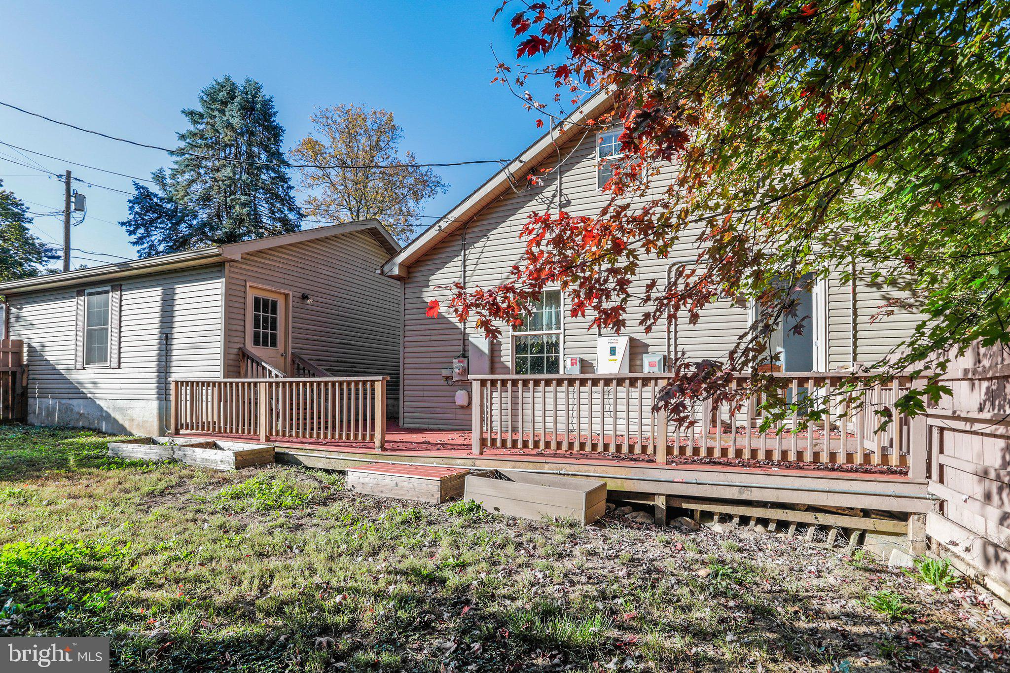 4995 Wright Road Fayetteville, PA 17222 - Photo 33 of 37 Deck from Side Yard