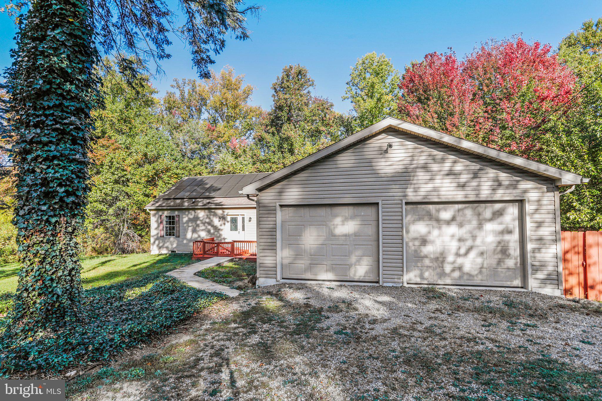 4995 Wright Road Fayetteville, PA 17222 - Photo 37 of 37 Garage