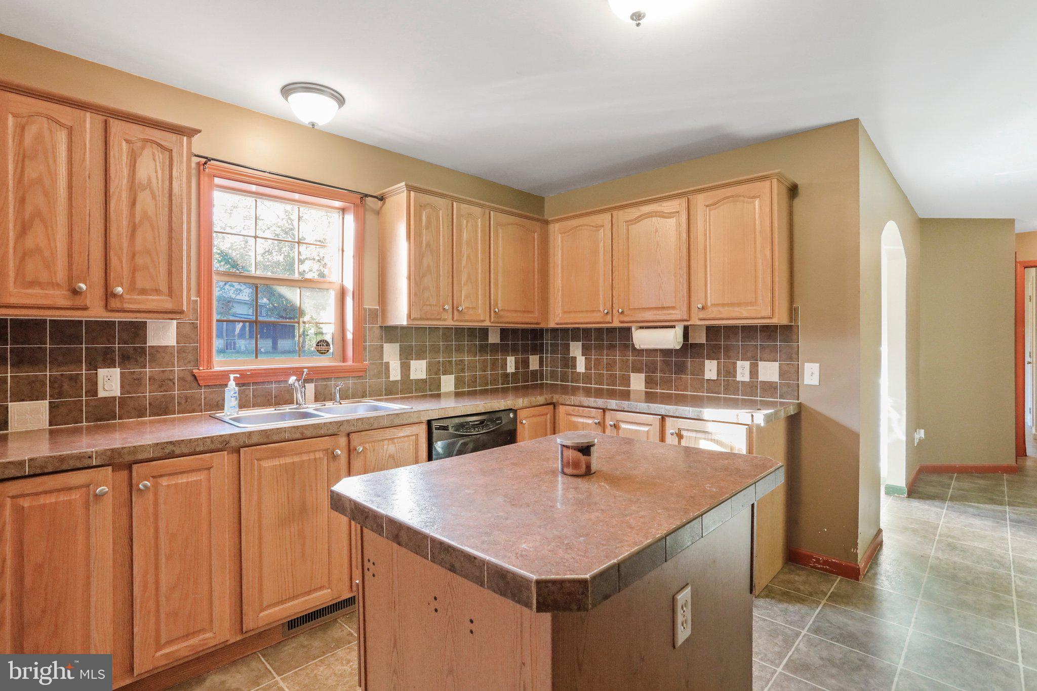 4995 Wright Road Fayetteville, PA 17222 - Photo 8 of 37 Kitchen