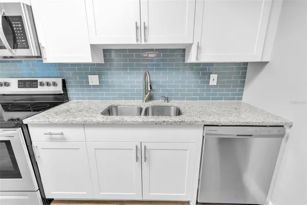 $409,999 | 600 South Woodlands Drive, Oldsmar, FL 34677