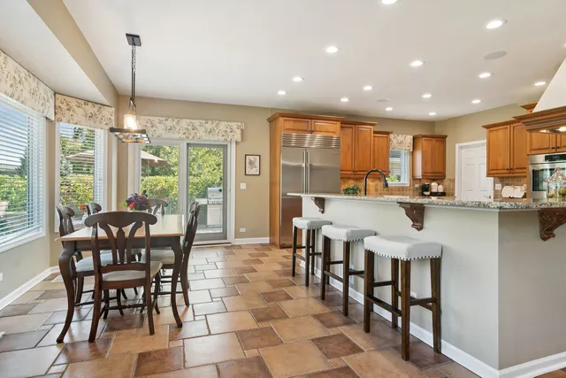 $979,000 | 2123 Jordan Terrace, Buffalo Grove, IL 60089