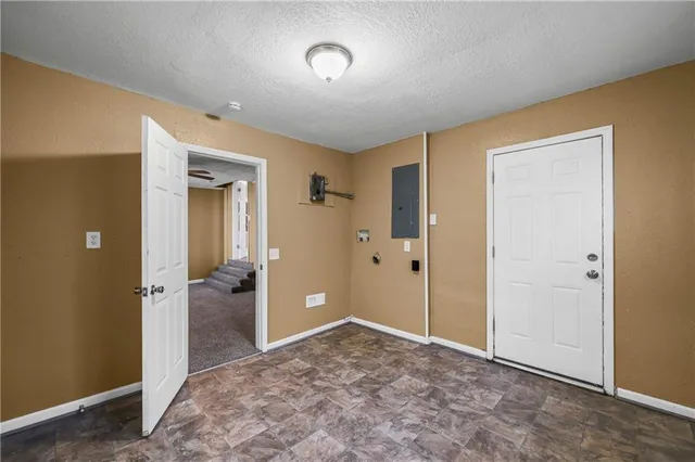 $160,000 | 10008 Hardesty Avenue, Kansas City, MO 64137