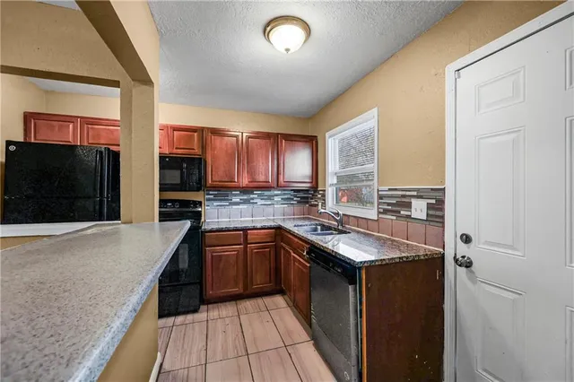 $160,000 | 10008 Hardesty Avenue, Kansas City, MO 64137