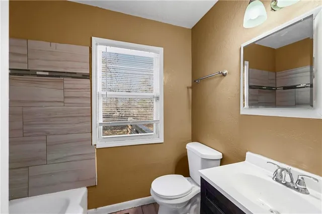 $160,000 | 10008 Hardesty Avenue, Kansas City, MO 64137