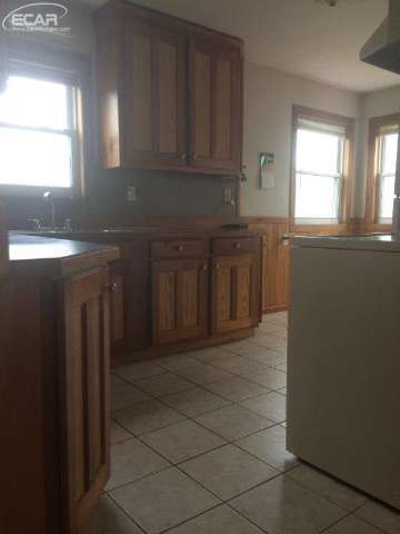 7995 Lennon Road Corunna, MI 48817 - Photo 8 of 26 21231130-7.JPG