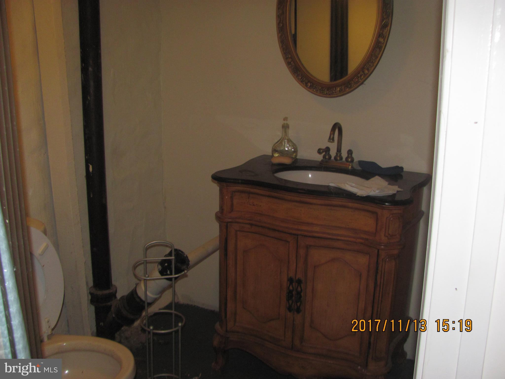 641 North Augusta Avenue Baltimore, MD 21229 - Photo 10 of 10 Bath