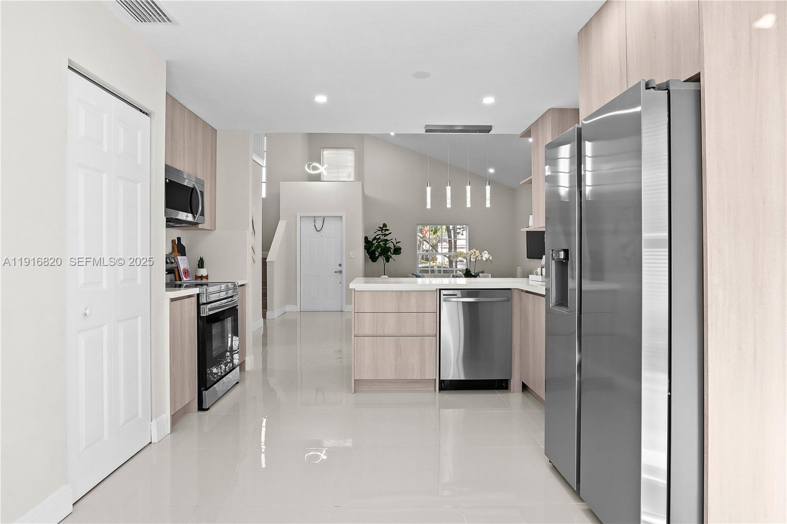 1223 Northwest 125th Terrace Sunrise, FL 33323 - Photo 33 of 89