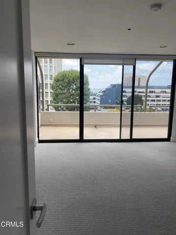 $4,300 | 121 South Hope Street, Unit 408, Los Angeles, CA 90012