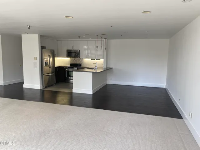 $4,300 | 121 South Hope Street, Unit 408, Los Angeles, CA 90012