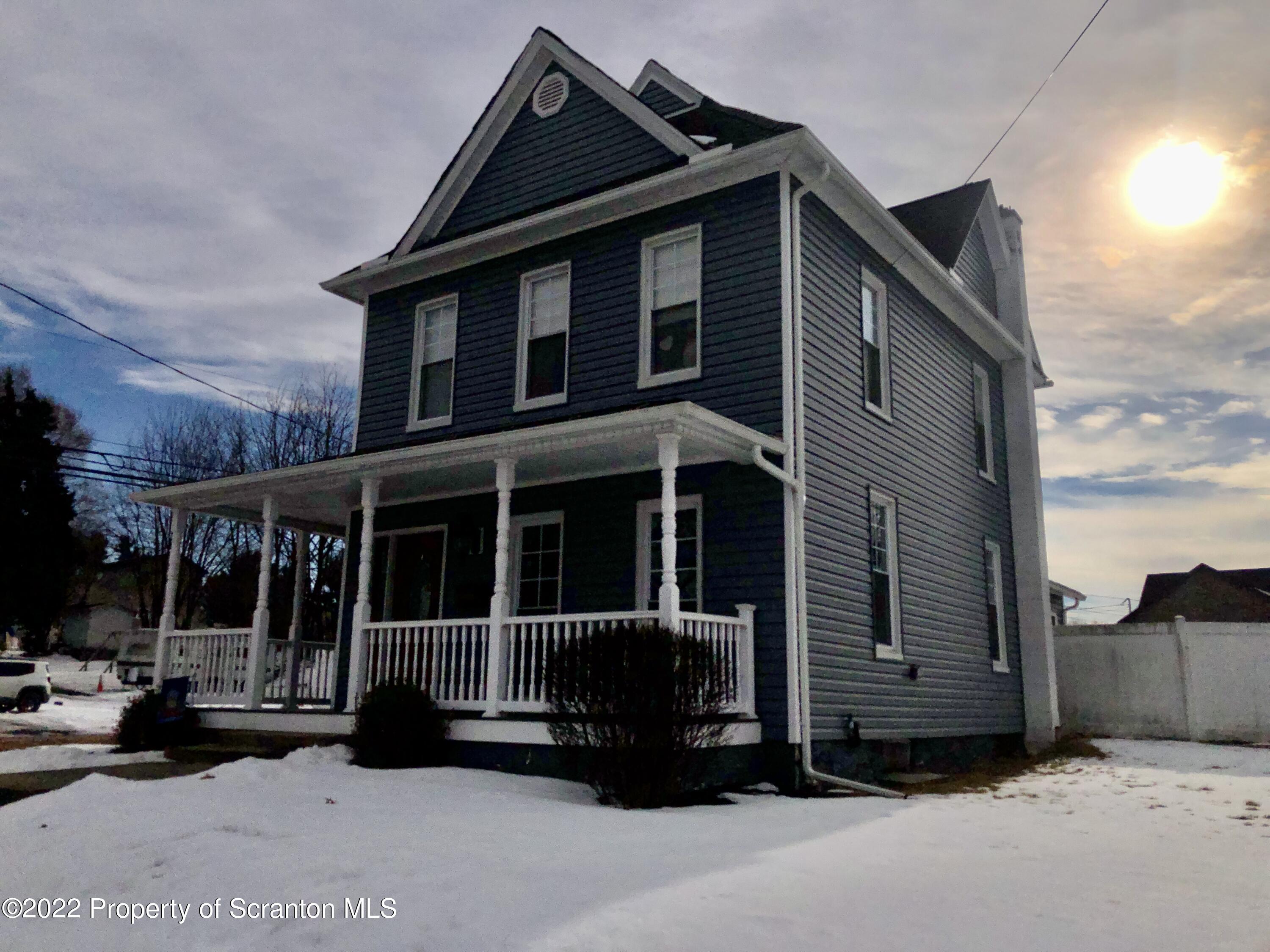 524 Spring Street Moosic, PA 18507 - Photo 3 of 45