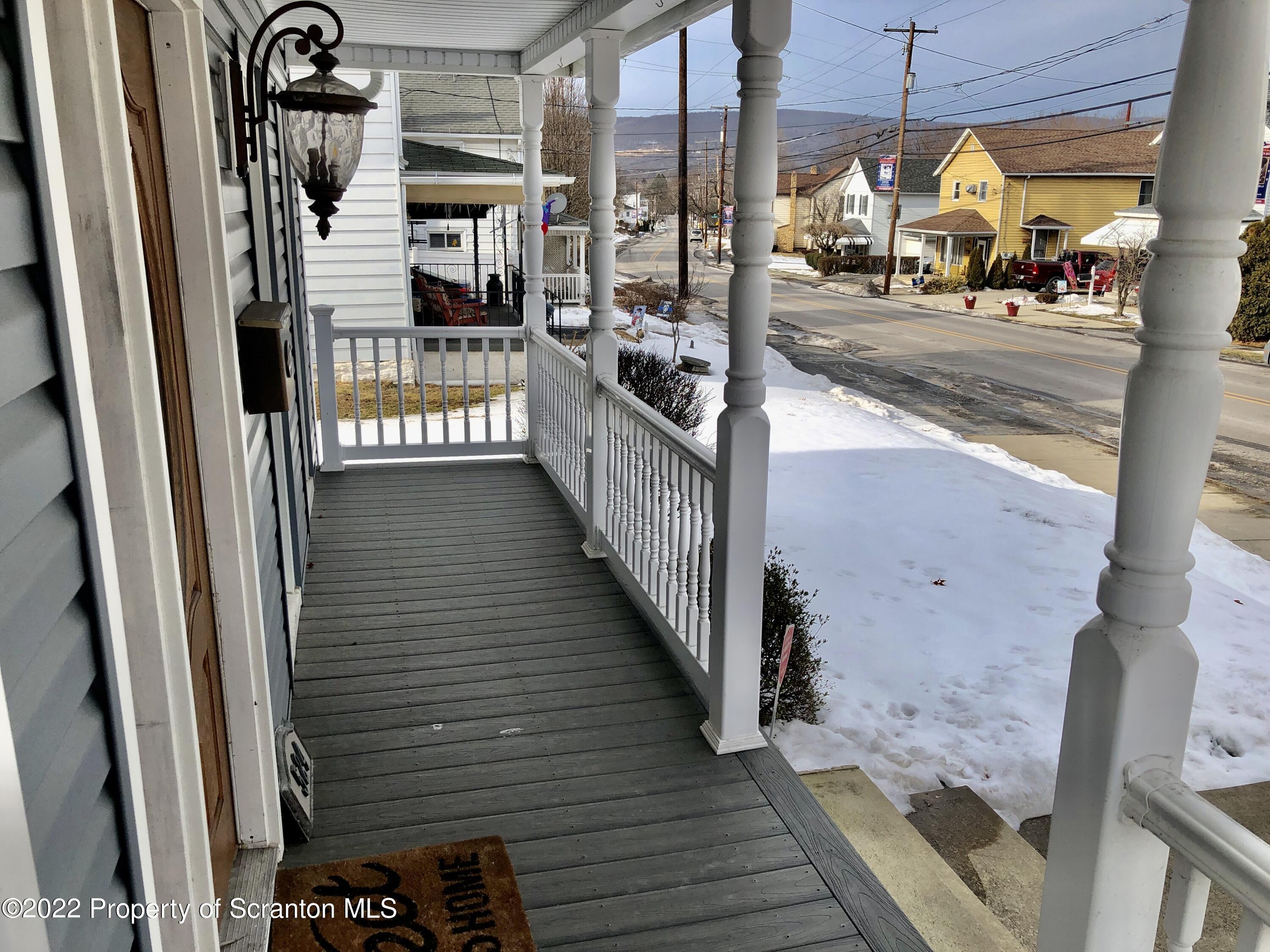 524 Spring Street Moosic, PA 18507 - Photo 8 of 45