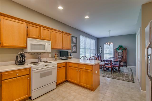 Large Eat In Kitchen