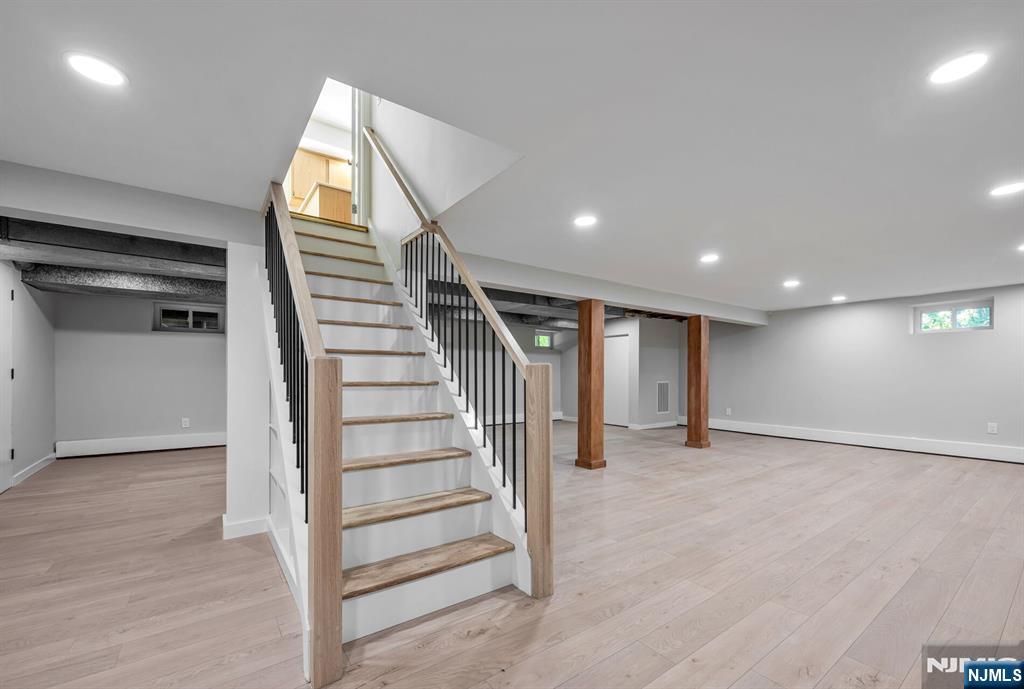 439 Summit Street Englewood Cliffs, NJ 07632 - Photo 30 of 34