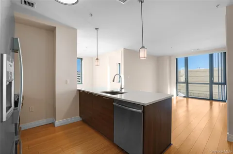 $575,000 | 701 Ridge Hill Boulevard, Unit 11H, Yonkers, NY 10710