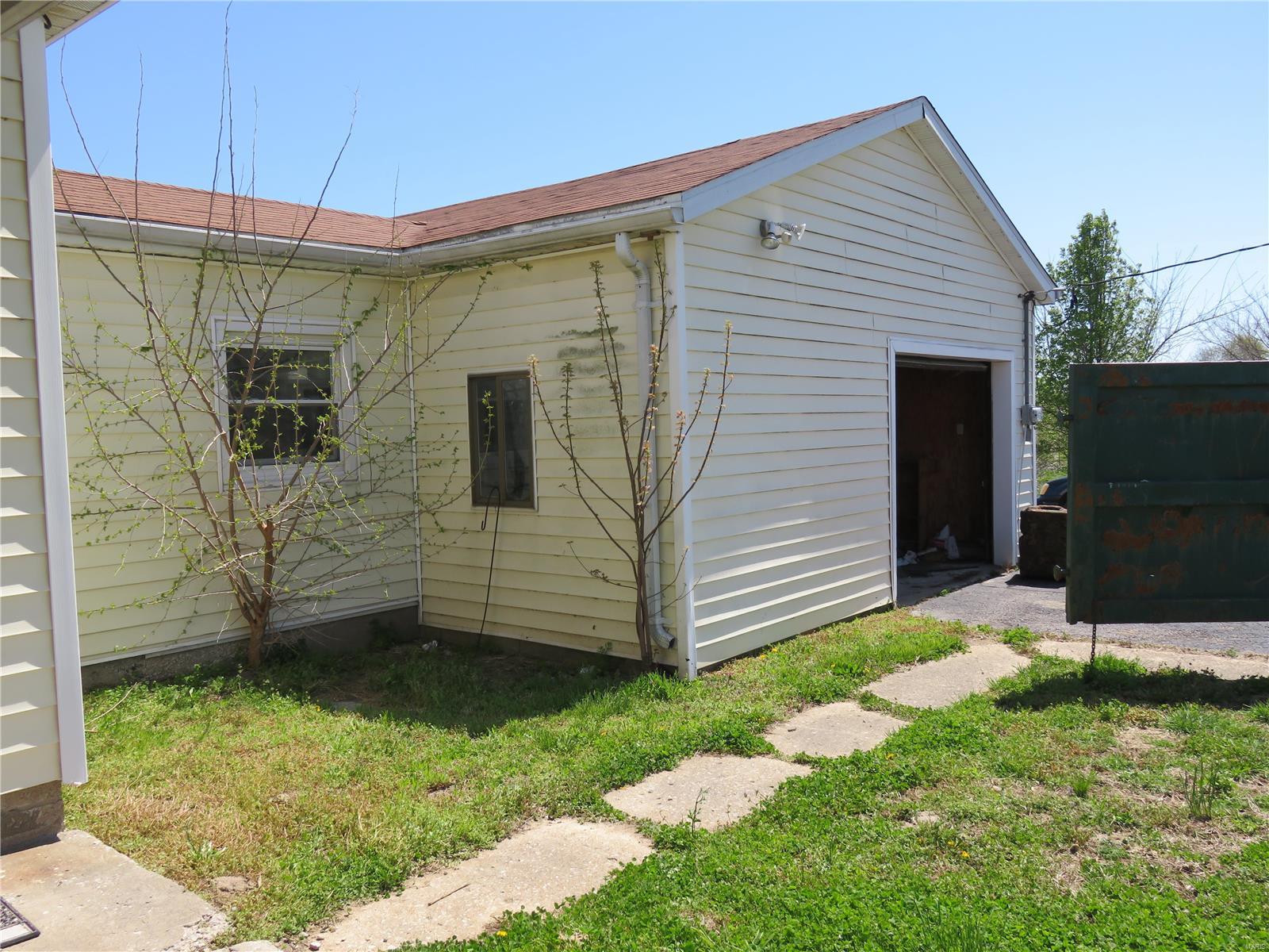 3154 Probst Road New Athens, IL 62264 - Photo 3 of 48 Gallery Image 3